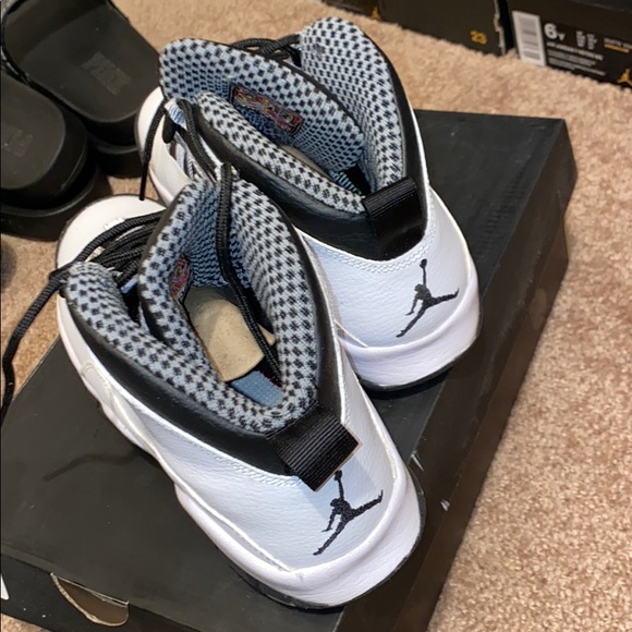 Jordan 10 - Picture 3 of 3
